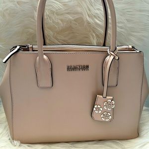 Barely used handbag!